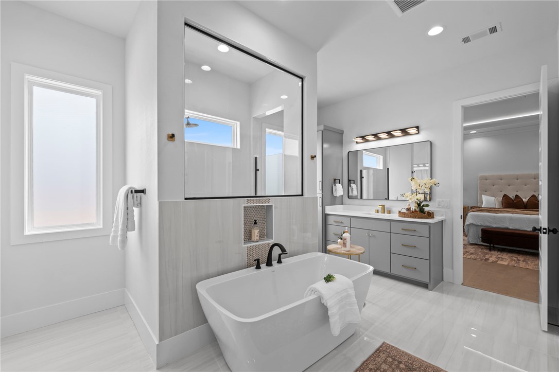 SOARING AT SCISSORTAIL SUB-ROGERS - Residential