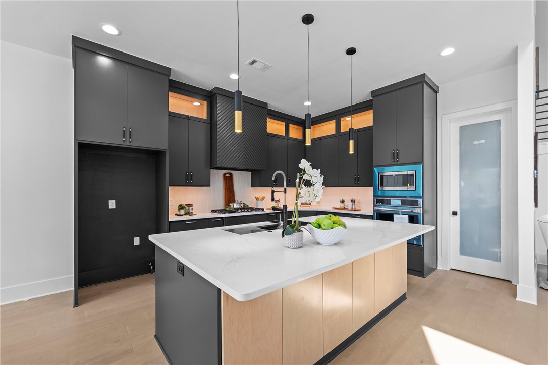 SOARING AT SCISSORTAIL SUB-ROGERS - Residential