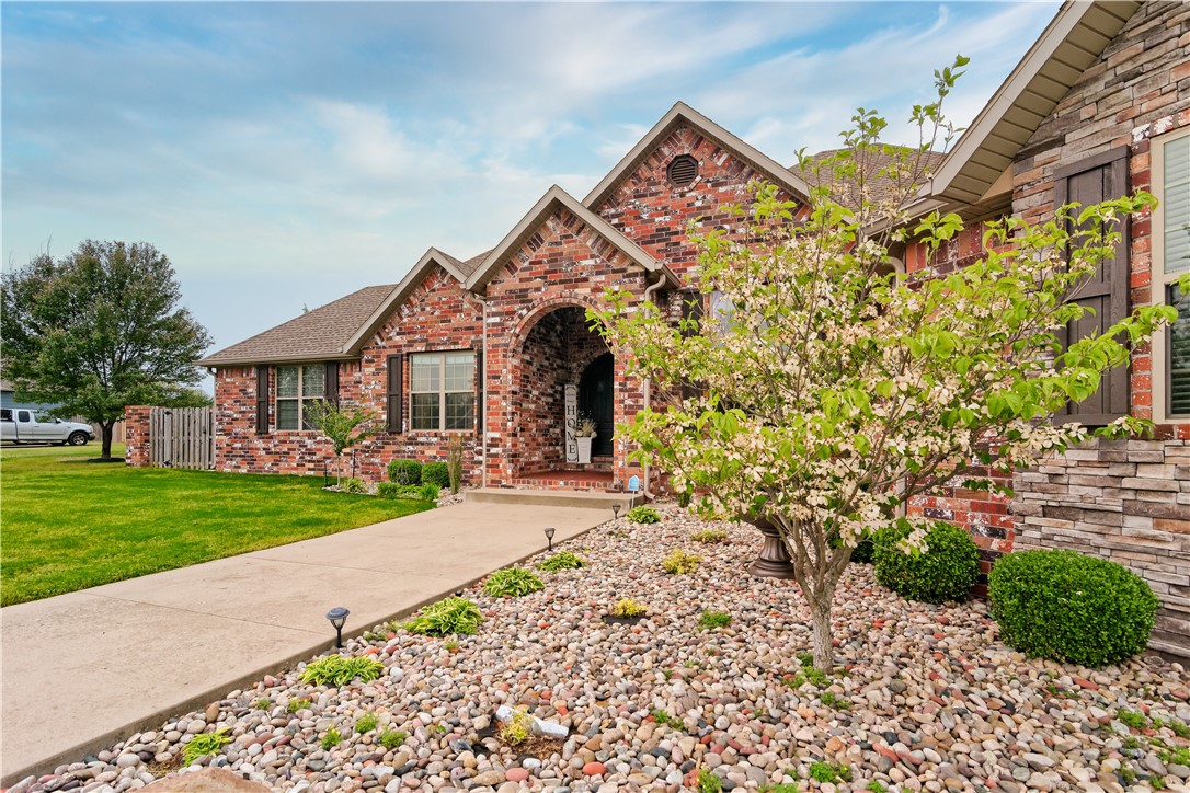 Meadows, The Little Flock - Residential
