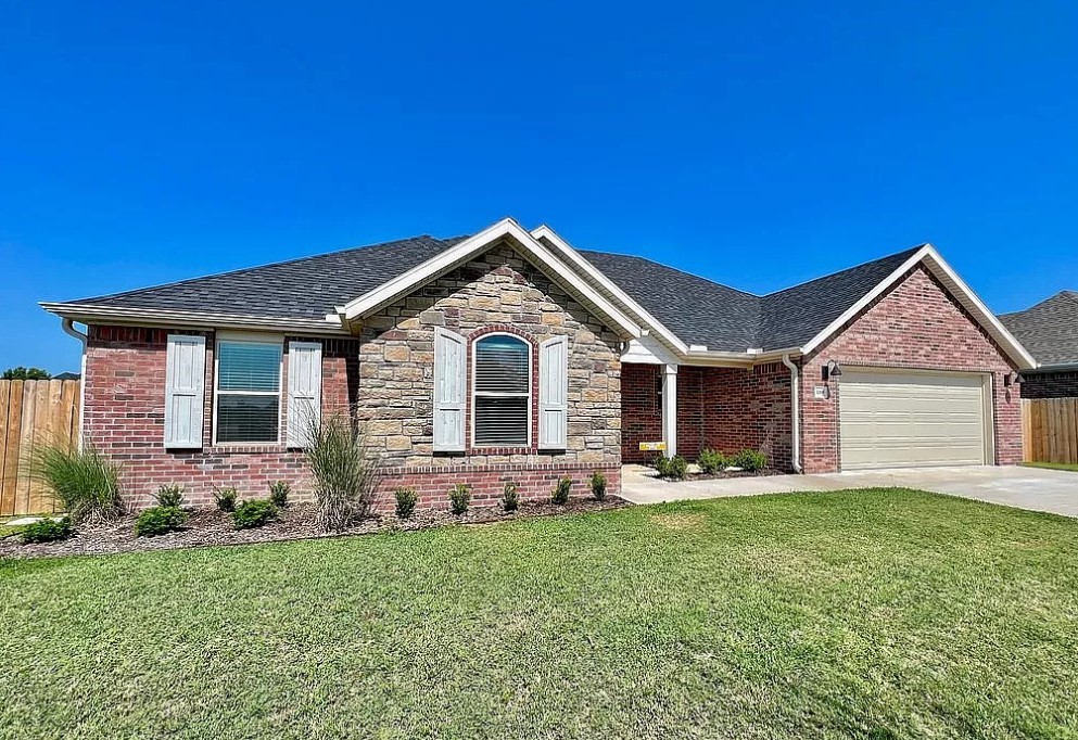 Sold before List. The Jenna plan boasts 4 bedrooms, 2 full baths, and an additional flex room off the master that's perfect for a nursery, study or home gym! As you walk inside you'll appreciated the the luxe finishes such as custom-built cabinets, crown molding and cased windows, beautiful tile and wood flooring, granite counters, and stunning fireplace! The brick and hardi-cement siding exterior, large front patio, custom cedar shutters, and professional landscaping combine to provide outstanding curb appeal! And, within just a short walk down the street you can enjoy South Pointe's amazing community pool and pavilion!