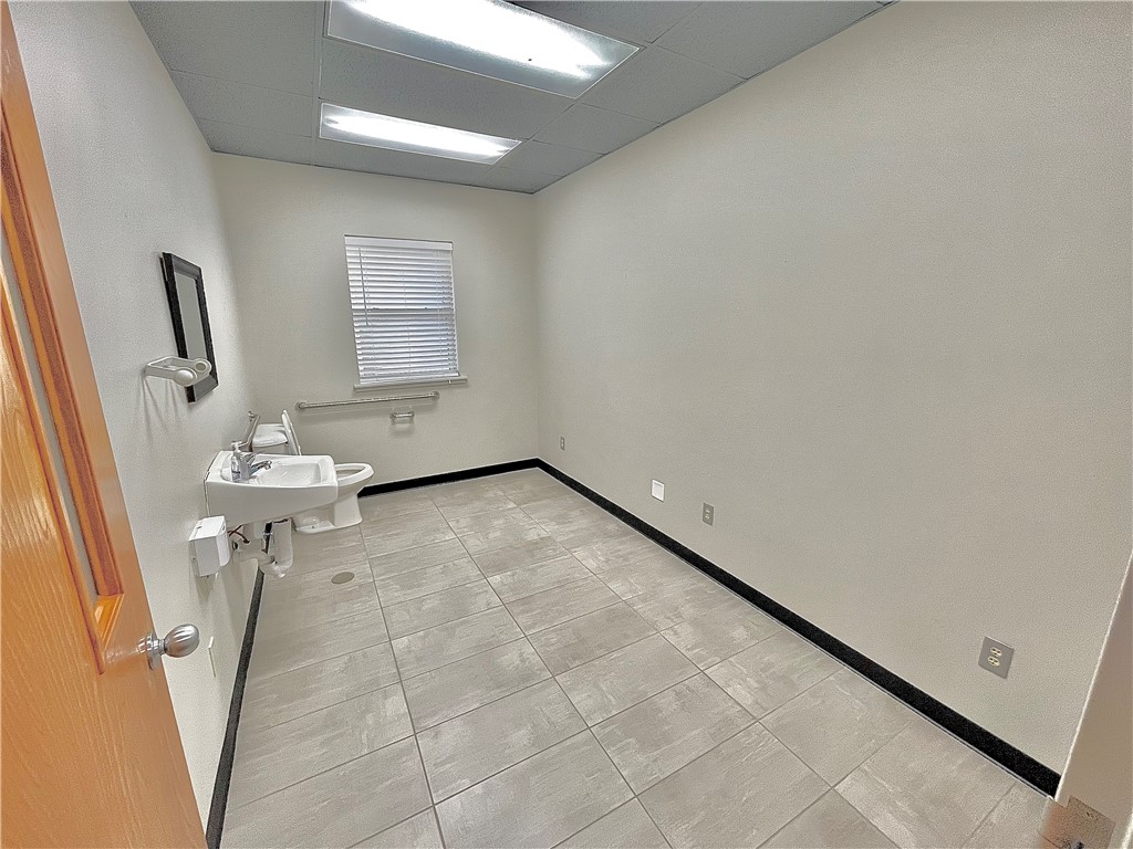 Oakland Hills Add - Commercial Lease