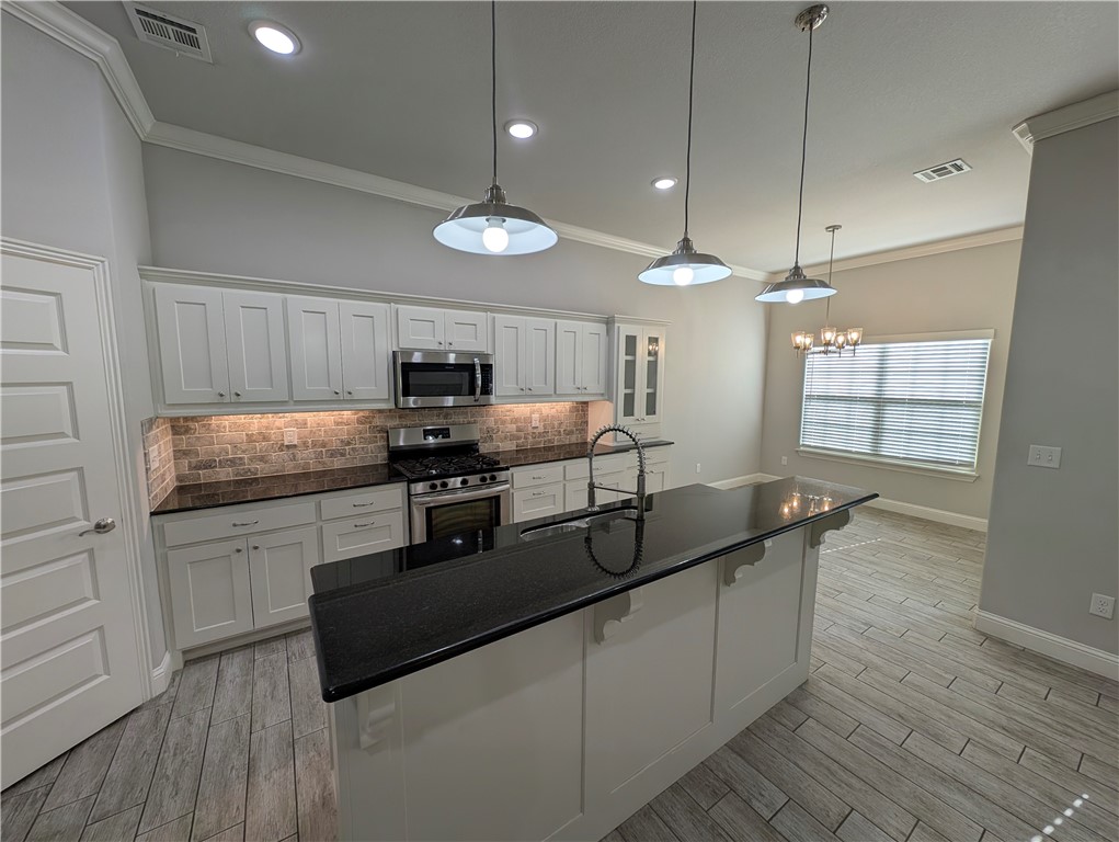 Oak Creek Bethel Heights - Residential Lease