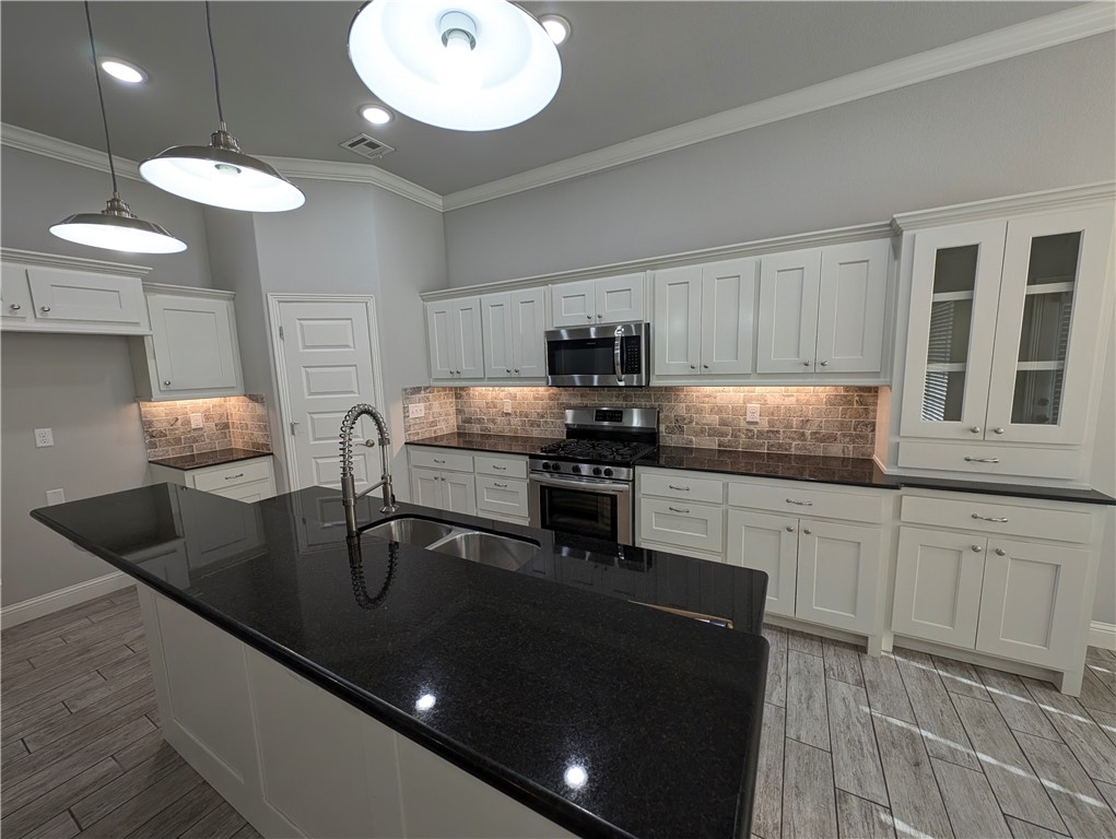 Oak Creek Bethel Heights - Residential Lease