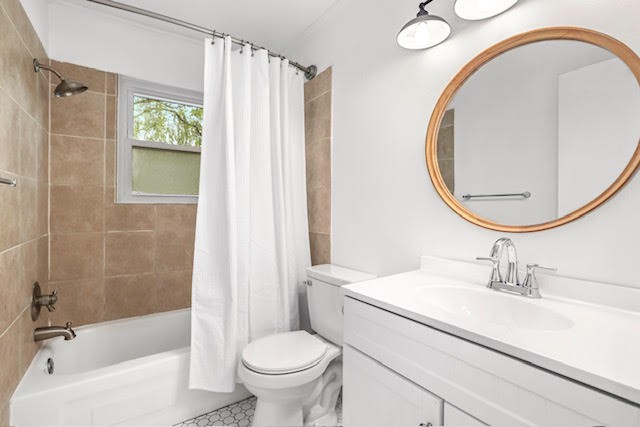 19-16-30 FAYETTEVILLE OUTLOTS - Residential Lease