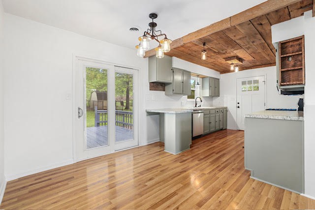 19-16-30 FAYETTEVILLE OUTLOTS - Residential Lease