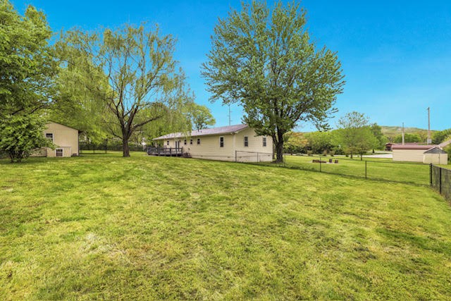 19-16-30 FAYETTEVILLE OUTLOTS - Residential Lease