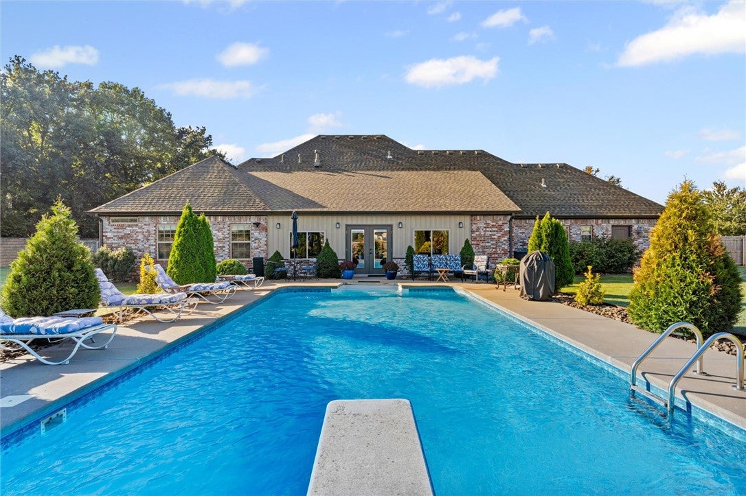 Northwest Arkansas Real Estate | Uptown Real Estate 174 Arlington