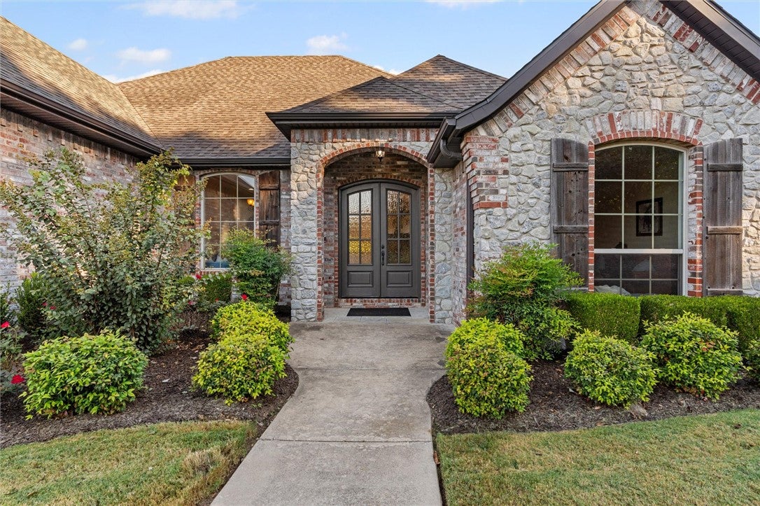 Northwest Arkansas Real Estate | Uptown Real Estate 174 Arlington