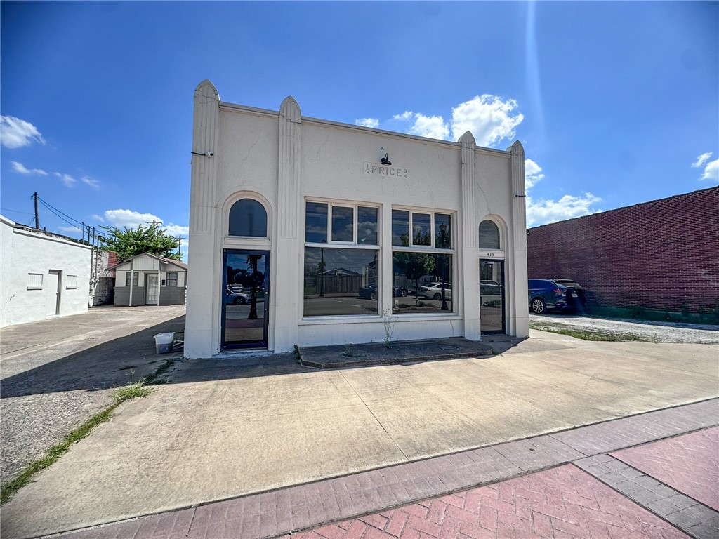 Brooks Add - Commercial Lease