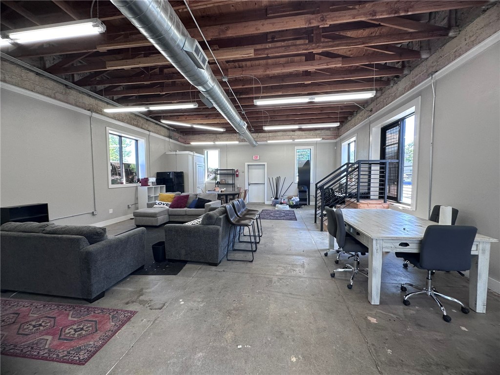 Brooks Add - Commercial Lease