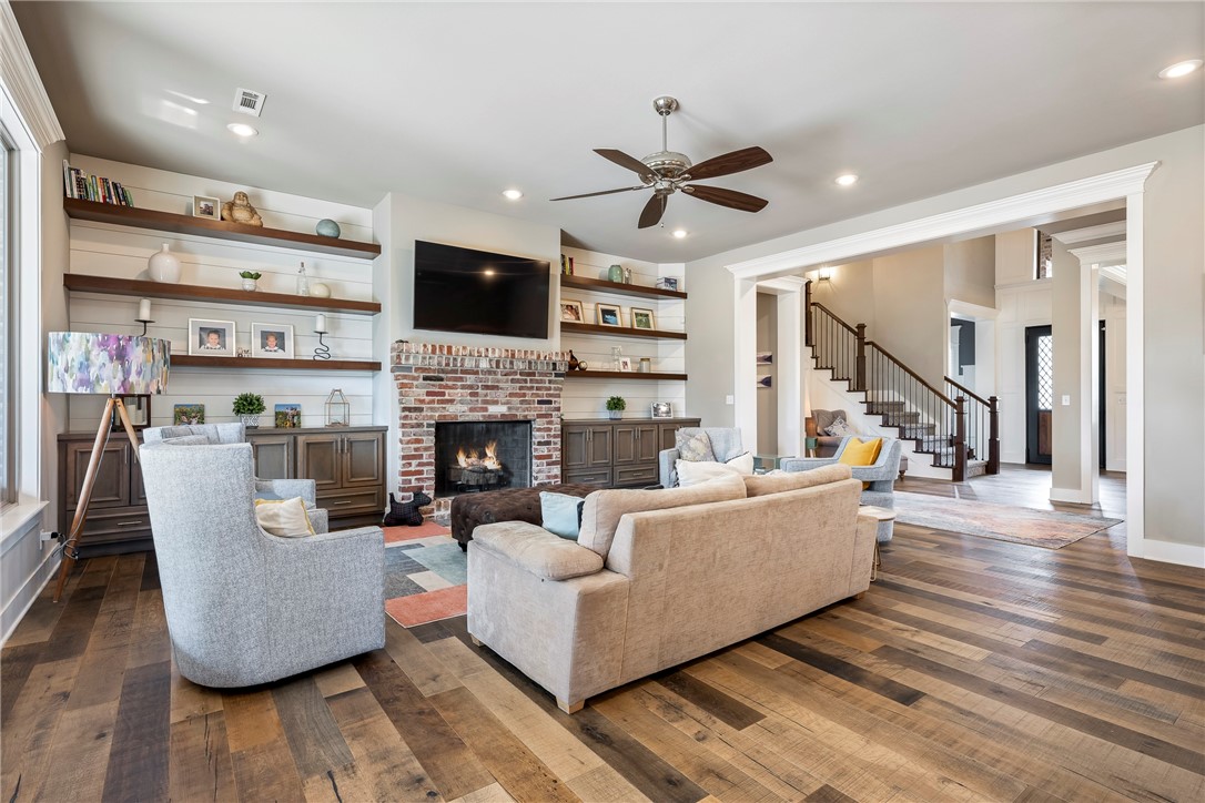 Oak Tree Centerton - Residential