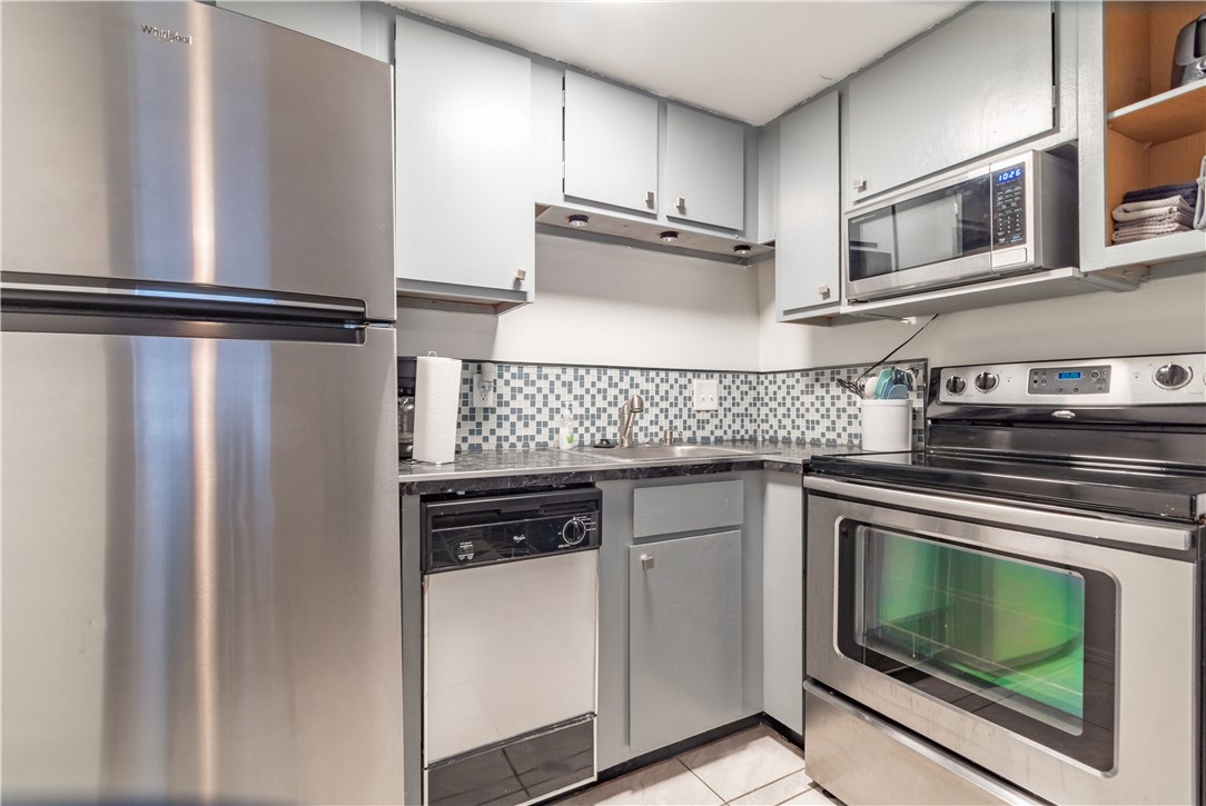 Bradford Place Condo Hpr - Residential