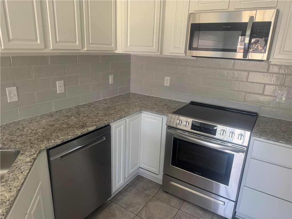 Westfield Sub Ph II - Residential Lease