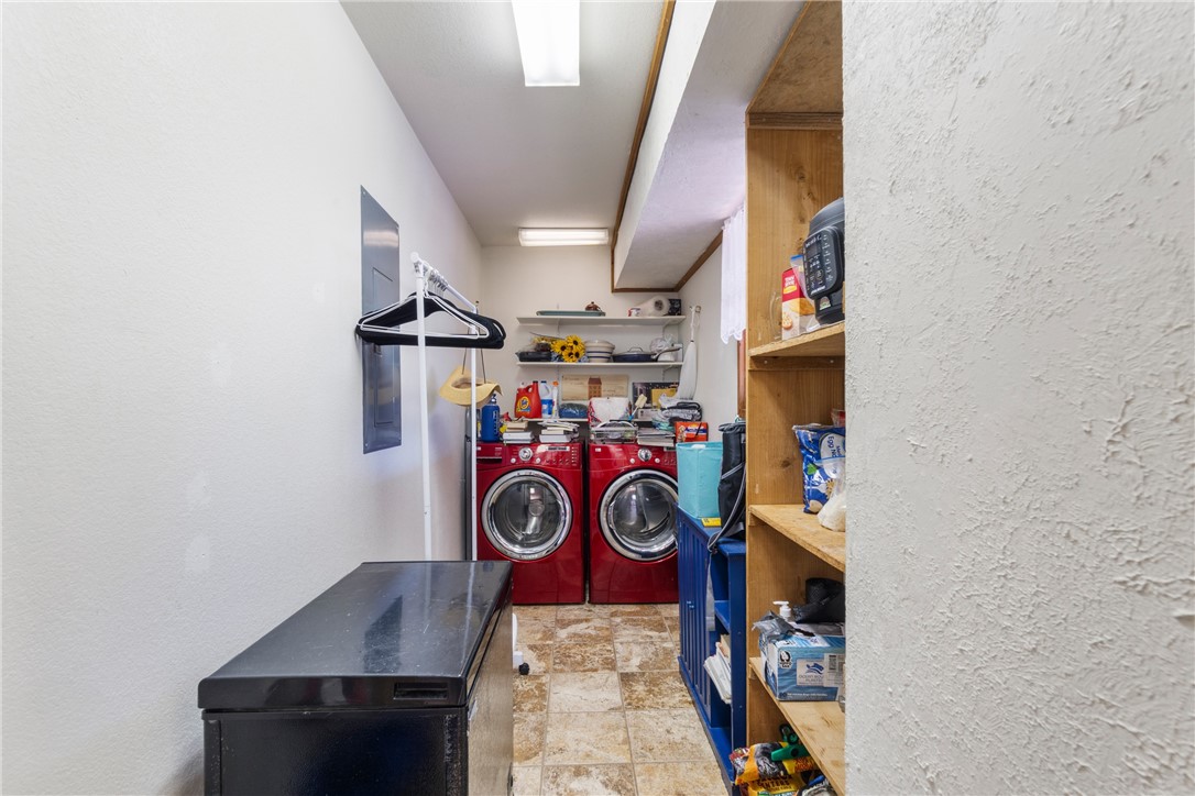 Unit 4 Holiday Island - Residential