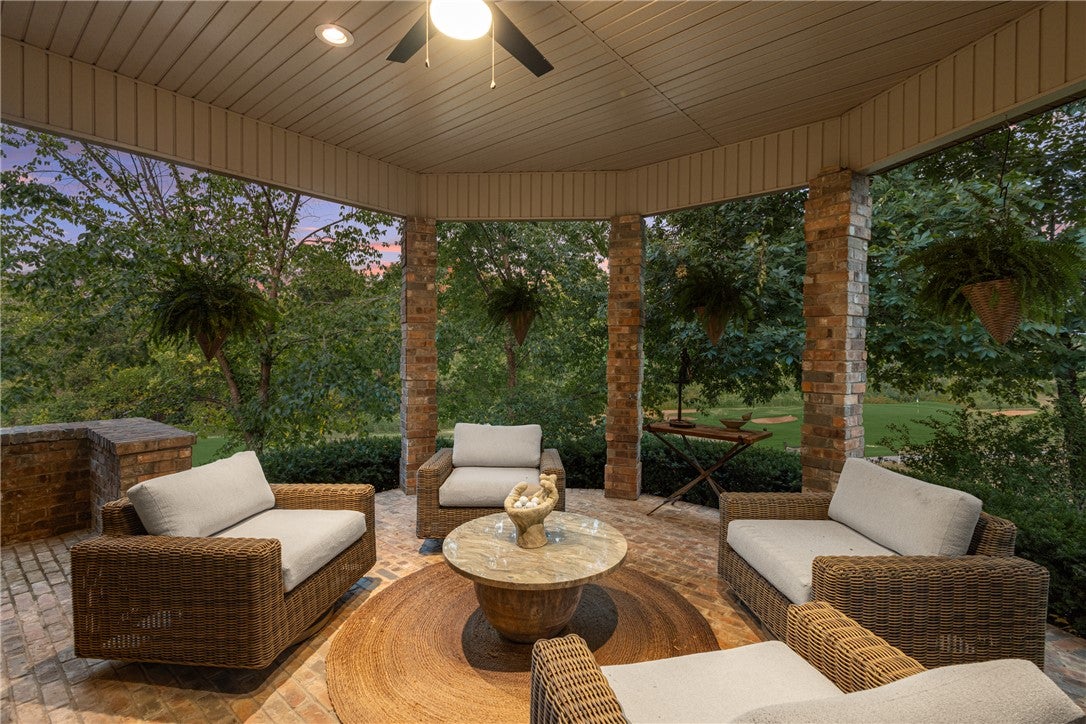 16 Ellwood Circle