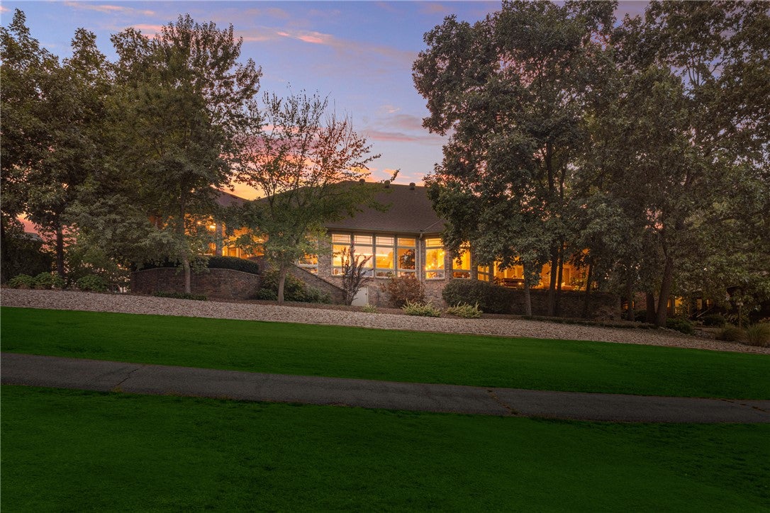 16 Ellwood Circle