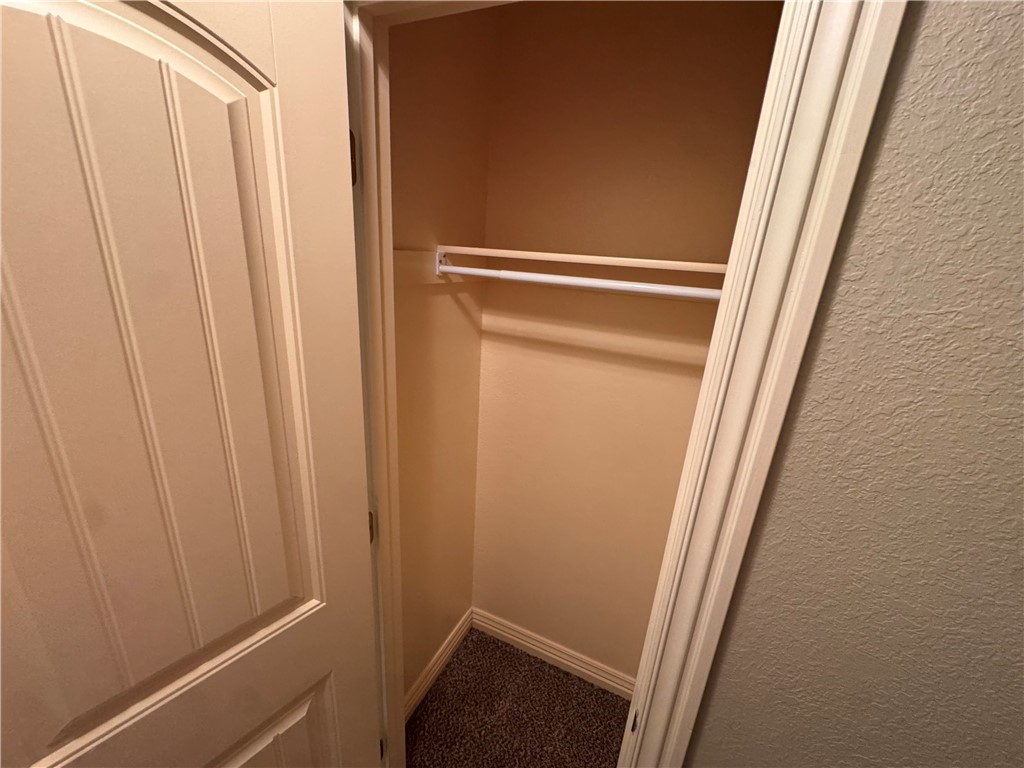 Wood Av. Condo-Hpr - Residential Lease