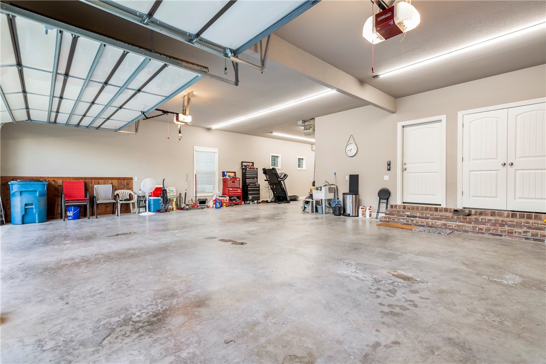 Beau Chalet Sub Highfill - Residential