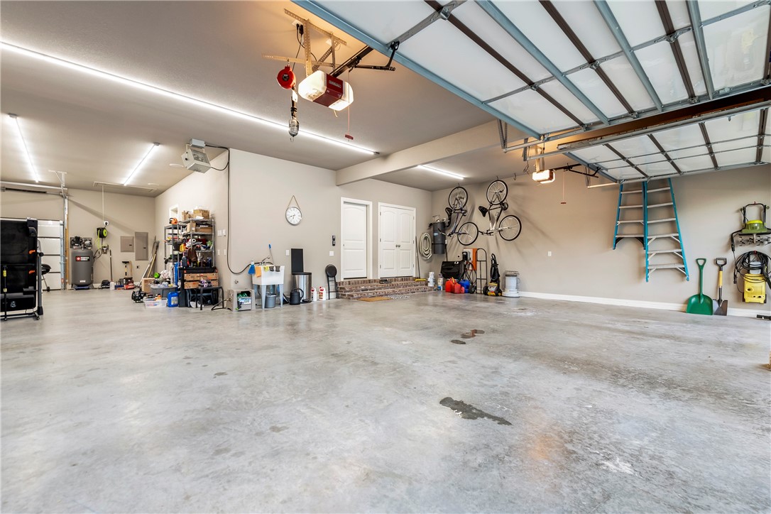 Beau Chalet Sub Highfill - Residential