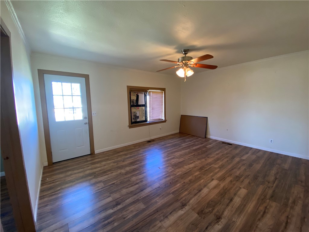 Youngs Sub Pea Ridge - Commercial Lease