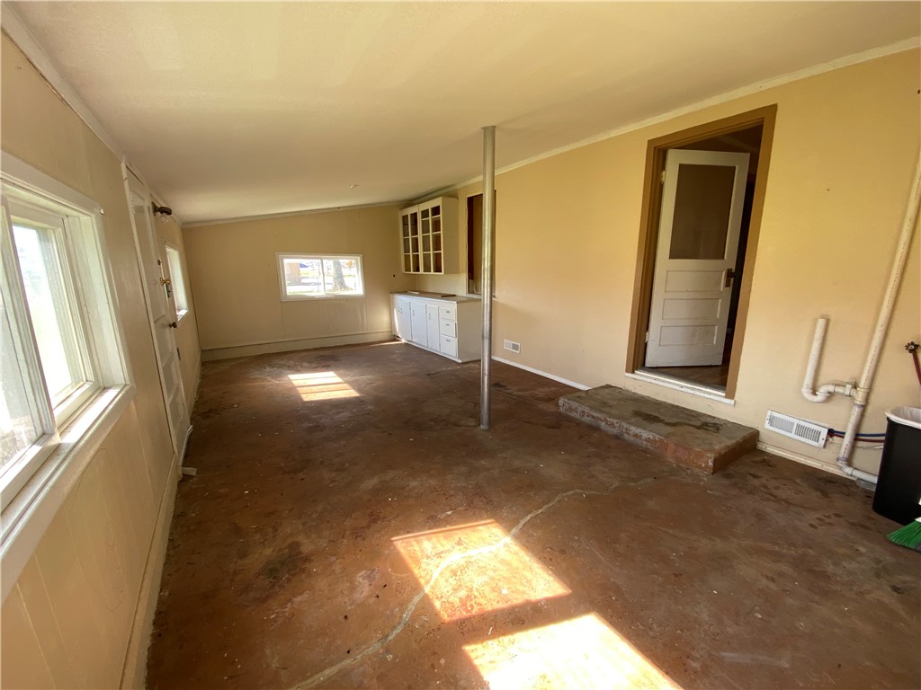 Youngs Sub Pea Ridge - Commercial Lease