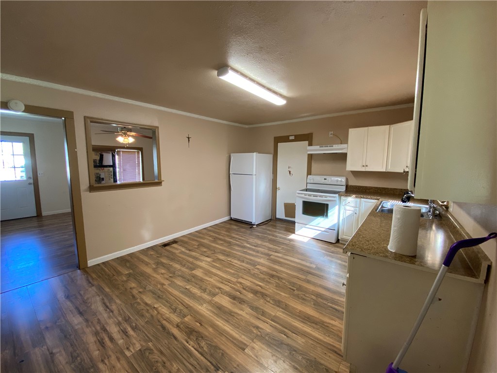 Youngs Sub Pea Ridge - Commercial Lease
