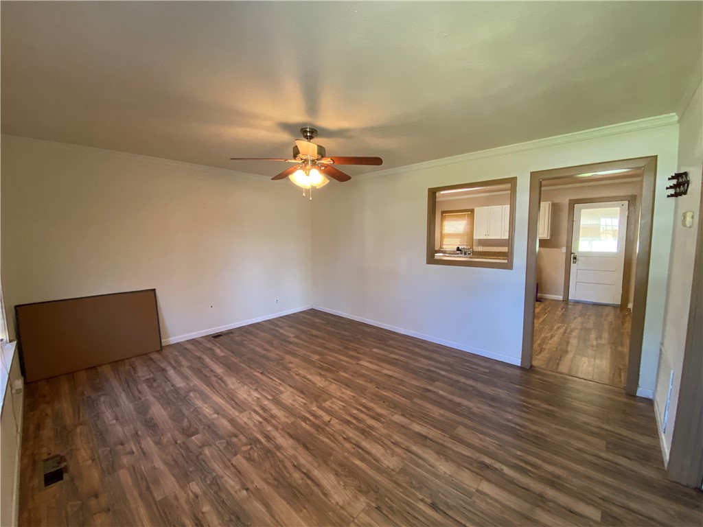 Youngs Sub Pea Ridge - Commercial Lease