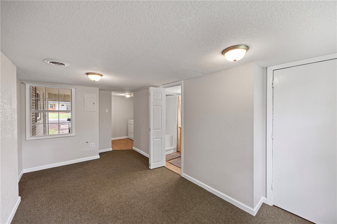 Pine Crest Hill - Residential