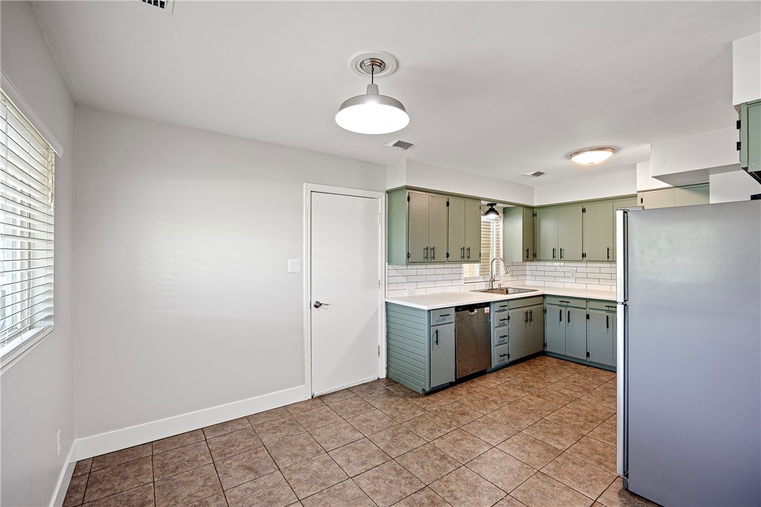 Pine Crest Hill - Residential