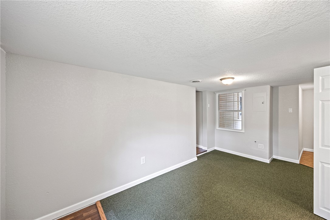 Pine Crest Hill - Residential