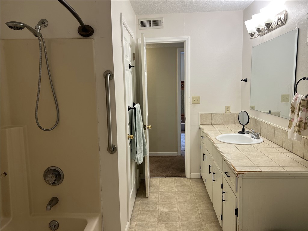 Prairie Oaks - Residential