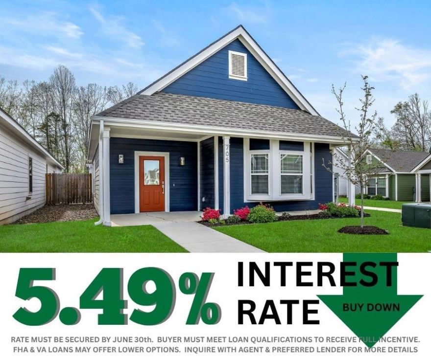5.49% INTEREST RATE/BUY DOWN! Unbeatable location near Crystal Bridges Museum, the Alice Walton School of Medicine, Downtown Bentonville & Walmart’s new campus. Enjoy a vibrant community with top-tier amenities, including a clubhouse, pool, pickleball court, dog park, yard maintenance & access to the countries top premier mountain biking trails. Hemingway floor plan boasts LVP flooring, crown molding, blinds, ample storage & quality throughout. The living room & dining area offer a seamless open floor plan, perfect for entertaining, with abundant natural light & smooth flow into the chef’s kitchen. Chef’s kitchen features 3cm granite countertops, Frigidaire stainless steel appliances, refrigerator, a pantry, tons of storage & abundant natural light. Spacious primary suite includes a perfect ensuite bathroom with walk-in tile shower, double sinks, & large walk-in closet. Patio perfect for entertaining! Oversized garage with ample storage. Staged home at 923 Heights.