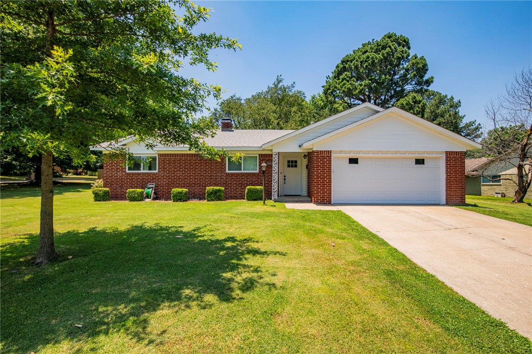 New windows, new water heater, new HVAC new roof 2019! Seller offering $10,000 towards flooring credit!
Discover the perfect blend of comfort and modern living in this beautifully remodeled home with a fresh, neutral color palette that creates an inviting atmosphere throughout, the heart of this home is the updated kitchen with a spacious island. The stunning brick fireplace serves as a focal point for social gatherings, creating a cozy ambiance that encourages cherished memories. Crafted from high-quality, durable brick, it not only exudes rustic charm but also provides exceptional heat retention. The expansive hearth offers ample space for seating. The large enclosed sunroom adds a unique touch, providing versatile space that can be tailored to your lifestyle needs. Whether you envision a serene exercise area, a productive home office, a creative crafting zone, or a dedicated space for homeschooling, this bonus area offers endless possibilities. Embrace the opportunity to live your dreams int his stunning home!