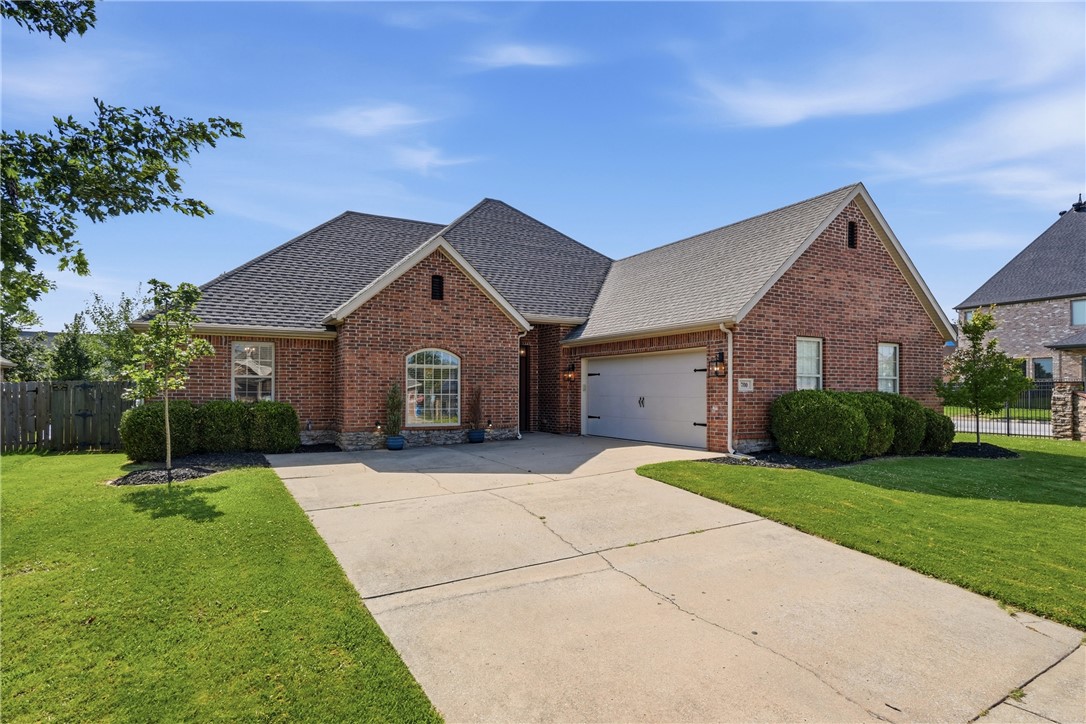 Photo 1 of 31 — 700 SW Sterling, Bentonville, AR 72712