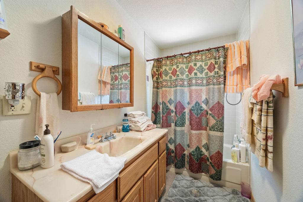 27-18-32-RURAL - Residential