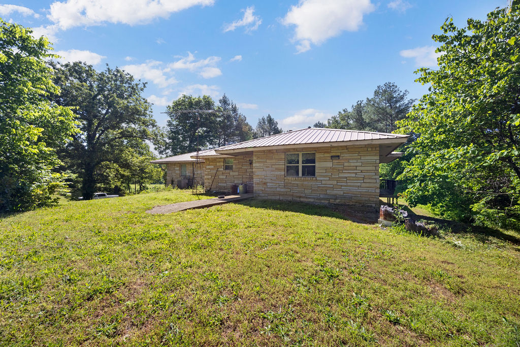 27-18-32-RURAL - Residential