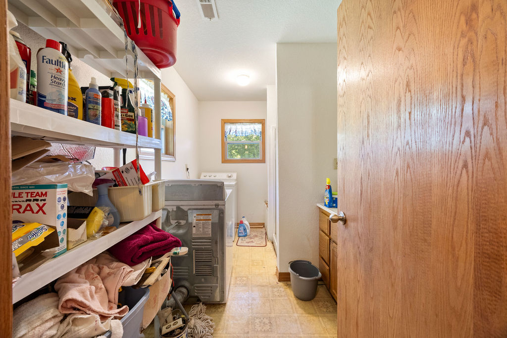 27-18-32-RURAL - Residential