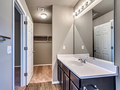 WALNUT HILL SUB PH V-PEA RIDGE - Residential