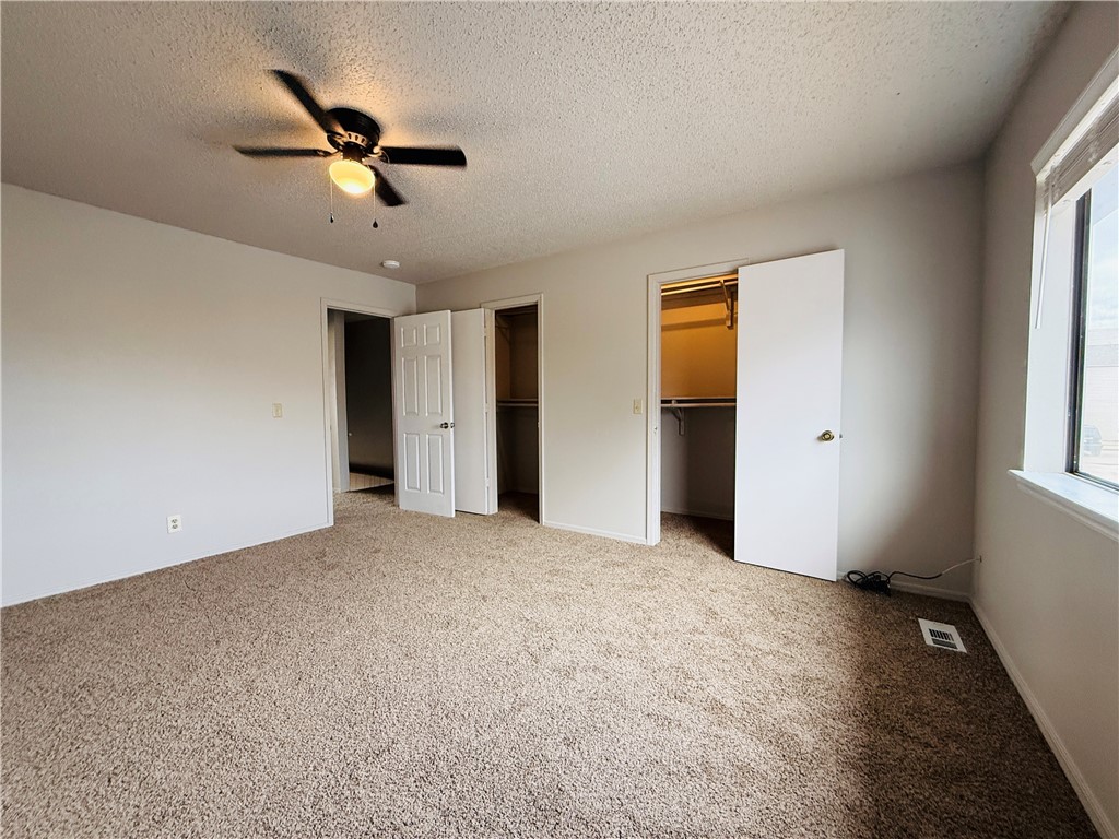 2-17-30 SPRINGDALE OUTLOTS - Residential Lease