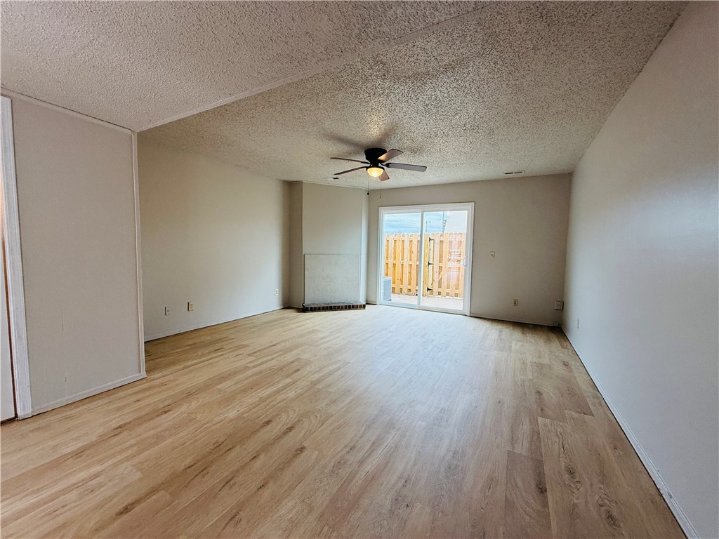 2-17-30 SPRINGDALE OUTLOTS - Residential Lease