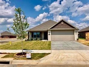 Beautiful New 3 bdr/2bath all Brick home to be built -split plan w/ Open plan-gas fireplace-crown molding in liv & mst bdr-carpet living room and in all bedrooms-ceramic tile in all wet areas-great kitchen & bths-pantry-stainless steel appliances-Mst Suite & bth w/whirlpool tub with a shower-utility rm-Garage door opener & key pad entry-pull down attic storage-Energy Efficient-Covered Patio-Sold before print