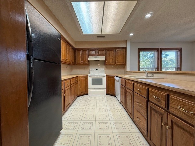 Brompton Courts Bvv - Residential Lease