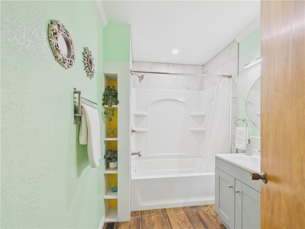 McGaugheys Orchard Add Rogers - Residential