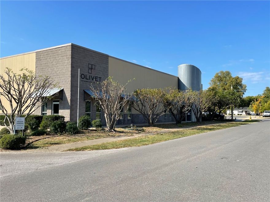 BACK ON THE MARKET!  Prime downtown trophy property within walking distance to the Bentonville Square, 8th Street Market, The Momentary, retailers and restaurants.  Ample parking on site.  Building has 2 roll up drive in doors.  Seller will consider a leaseback.