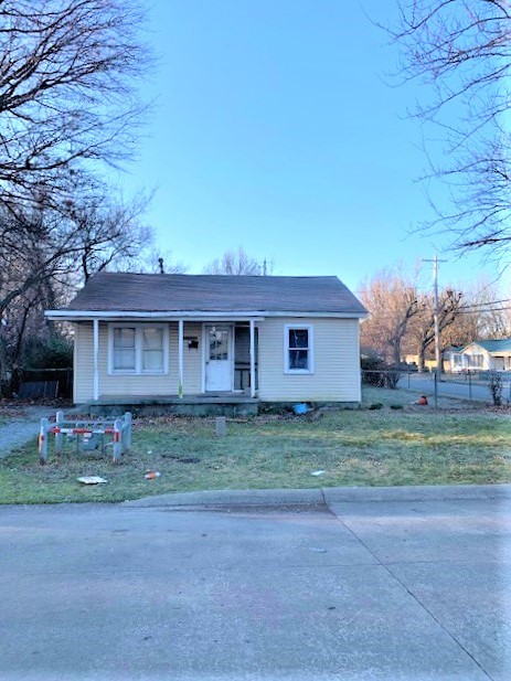 Fixer Upper sitting on Corner lot. Great opportunity to do a remodel or tear down build something new. This Property is to be Sold AS IS and there are no disclosures. This home will not meet secondary loan criteria and must be Cash or in house bank loan. All offers to have proof of funds or Bank Letter.