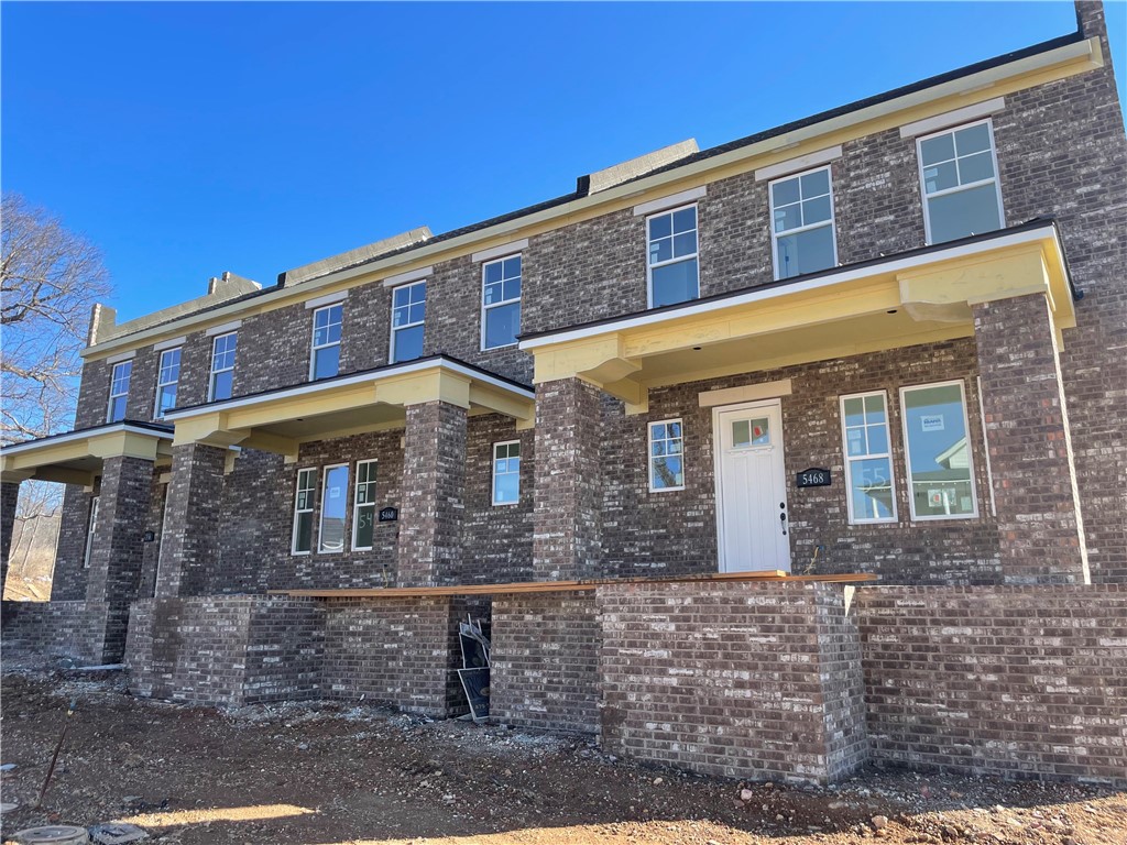 Beautiful three unit townhomes with easy access to I-49. 2 bed 2.5 bath all brick, with front and back porches, walk-in closets, granite countertops, and stainless steel appliances. 12 ft privacy fence between each unit. pea gravel walkway and fire pit for each unit in the backyard. Enjoys Northwest Arkansas's newest shopping and dining district. Located next to bike trails, bypass, NWA Mall and so much more.