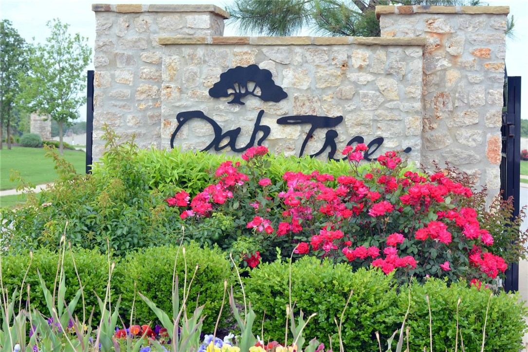 Oak Tree Centerton - Residential