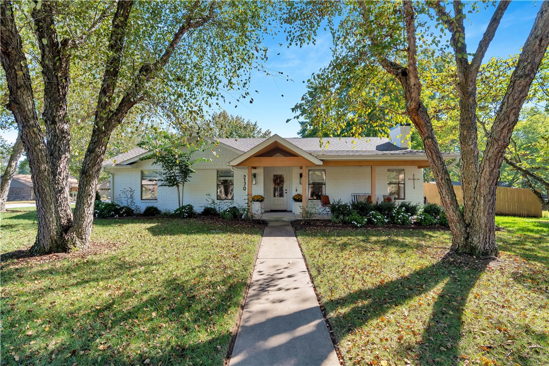 3170 N Loxley Avenue