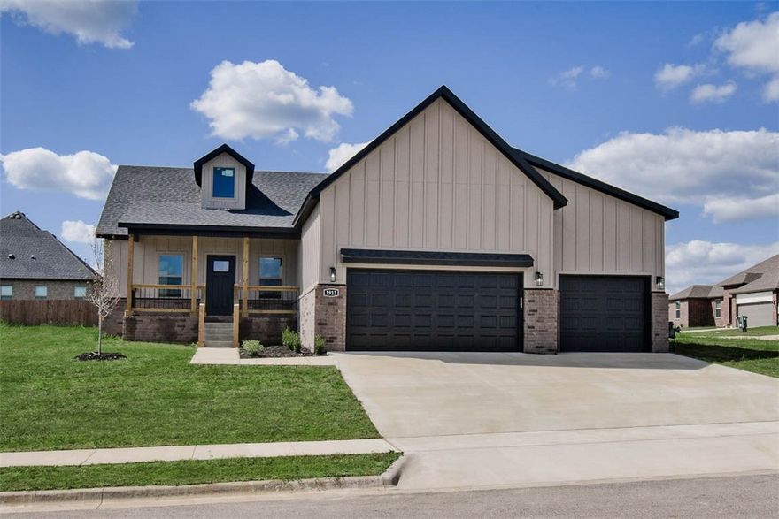 MOVE-IN READY NEW CONSTRUCTION! Welcome to Sedona Rose! Conveniently located close to the Pea Ridge High School, trails, and only 15 minutes to downtown Bentonville. Features include 4BD's, 2.5BA's, 3cm quartz counters, custom cabinets w/ wood hood above gas range, large island, covered patio, and a 3 car garage! Full sod + landscaping package. $3,500 in buyer's closing costs from builder's preferred lender.