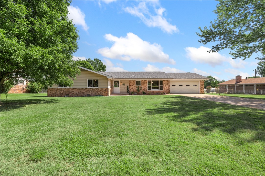 Newly updated with modern finishes, this 3-bedroom, 2-bath home features brand-new granite countertops in the kitchen, a newer roof, and fresh updates throughout. Conveniently located just outside the Harrison city limits in a well-established neighborhood on a quiet cul-de-sac, this move-in ready home sits on two flat lots and is truly a must-see.